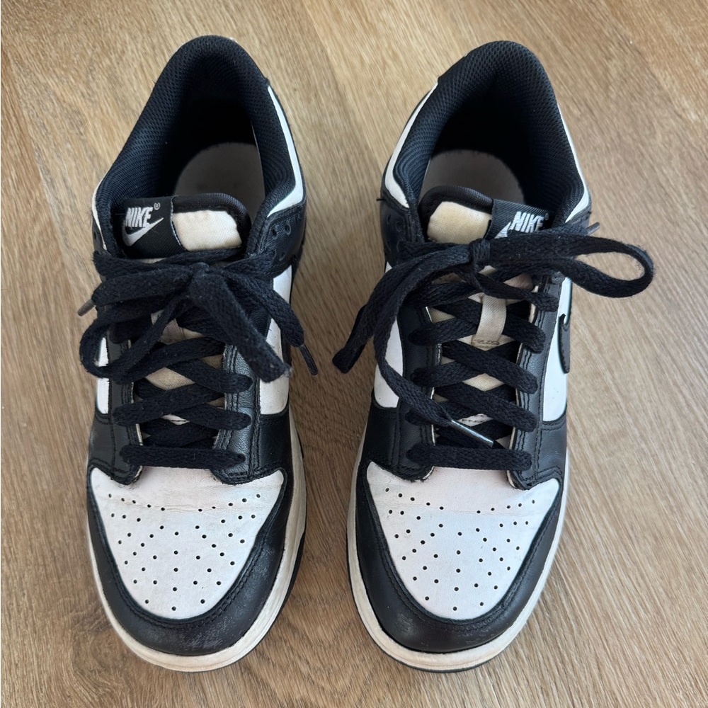 Nike Dunk Low Panda Shoes Big boy 6.5. Men’s 6, Womens 7 equivalent